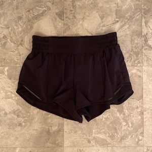 LuLuLemon Hotty Hot Shorts 2.5 inseam